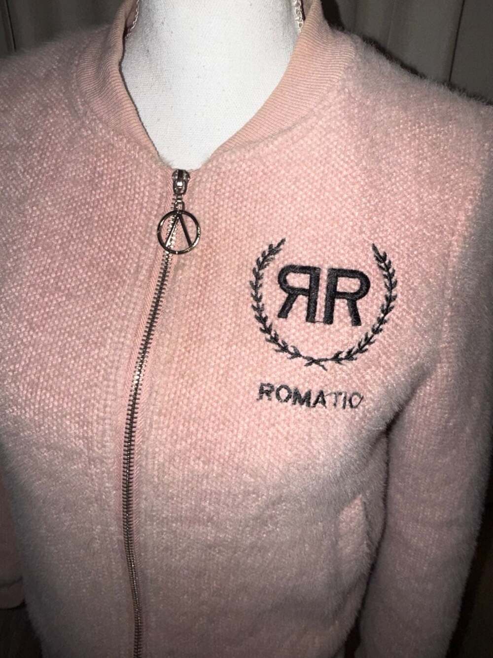Bayisuoqi ROMATIC Pink Fuzzy Bomber Jacket Size M